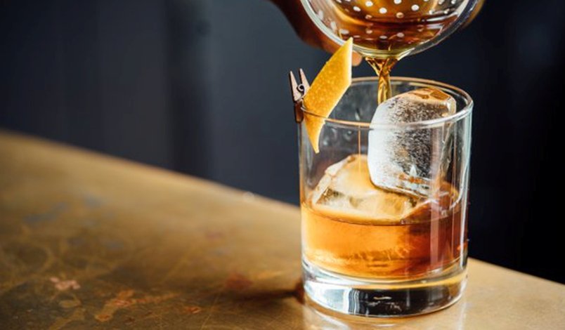 ¿Cómo evitar el exceso de alcohol en días festivos?