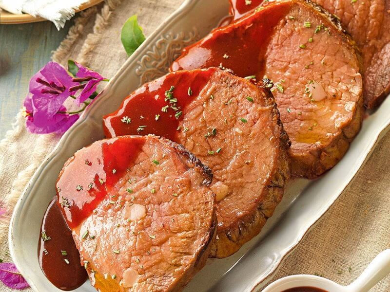 Medallones de carne con Passata de Tomate Mary